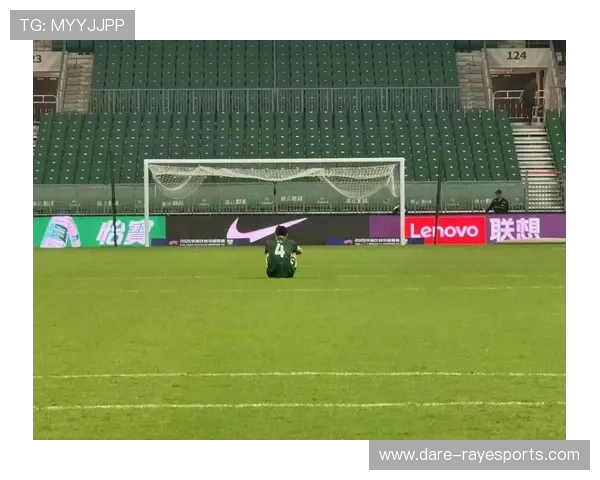 中国足球球星磊哥是谁 他在足球界的成就与影响力揭秘