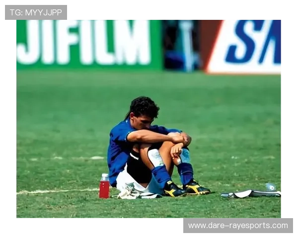 以足球球星名字带心为主题探索运动员的情感世界和他们的成长经历